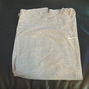 Gray Nike DriFit t shirt
